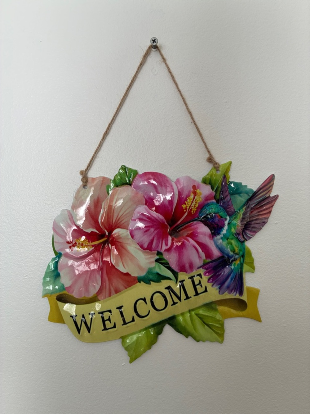 NWT- Hibiscus Floral 🌺 Metal Welcome Sign with Beautiful Hummingbird - Picture 6 of 11